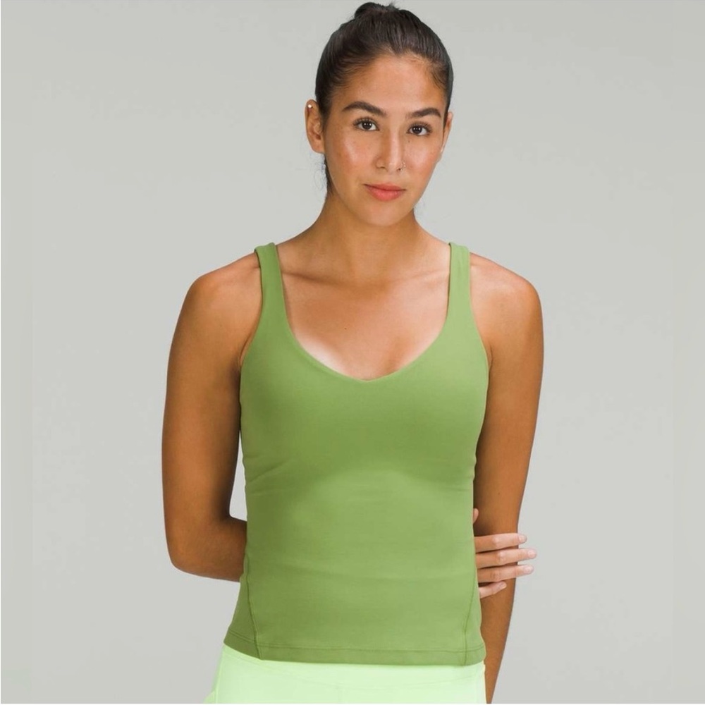 Waist length align tank top Green Foliage color